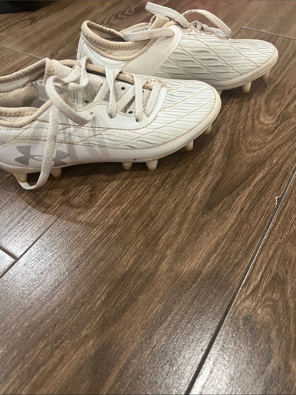 Under Armour Women's Cream/White Soccer Cleats